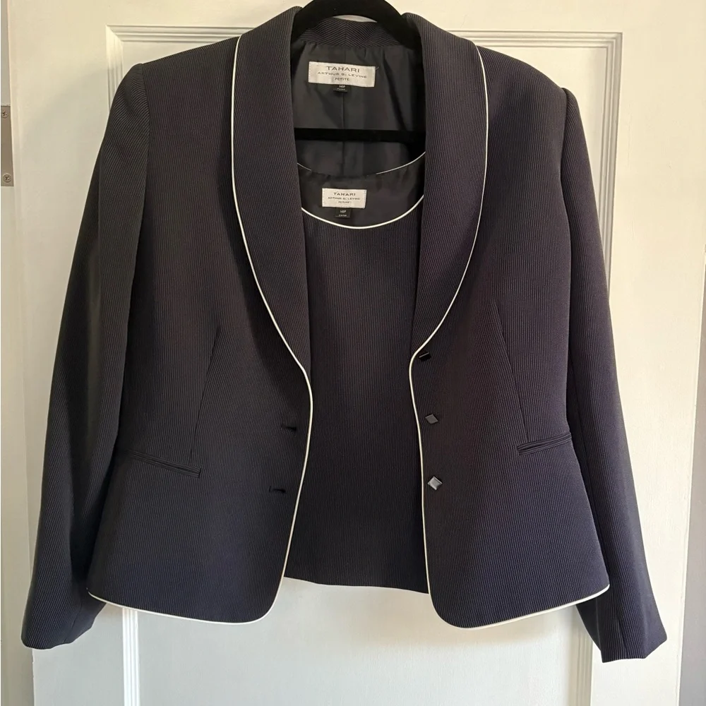 Tahari ASL Navy Blazer with White Piping and Matching Tank Top Size 14 Petite